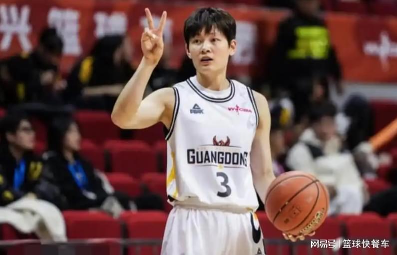 九游娱乐-惨遭15分大逆转！女篮霸主加时3分惜败：杨力维空砍14分3板4助！